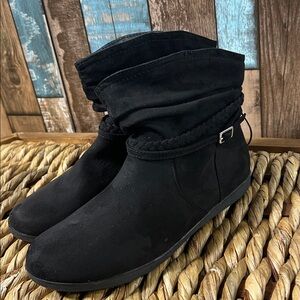 Arizona Jean Company Black Ankle Boots